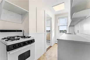 2 Chilton St, Bristol, RI 02809 - Photo 29