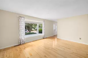 341 Sumner Ave, Warwick, RI 02888 - Photo 5