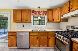 341 Sumner Ave, Warwick, RI 02888 - Photo 17