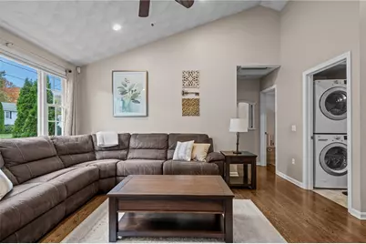 6 Emerson Court, West Warwick, RI 02893 - Photo 9