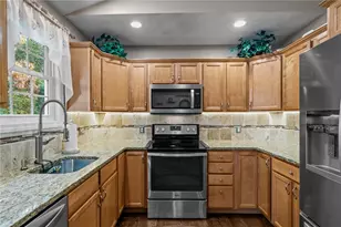 6 Emerson Ct, West Warwick, RI 02893 - Photo 15