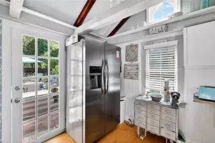 1300 Middle Rd, East Greenwich, RI 02818 - Photo 5