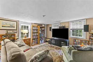 1300 Middle Rd, East Greenwich, RI 02818 - Photo 9