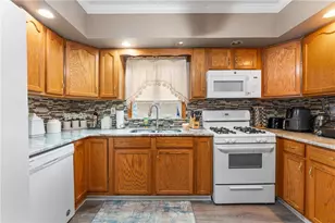 51 7th St, East Providence, RI 02914 - Photo 21