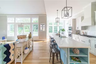 01 Paula Ln, Cranston, RI 02921 - Photo 5