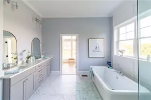 01 Paula Ln, Cranston, RI 02921 - Photo 11