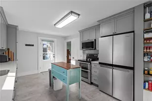 104 Howland Ave, Jamestown, RI 02835 - Photo 17