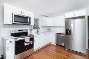 51 Salisbury Ave, North Kingstown, RI 02852 - Photo 7