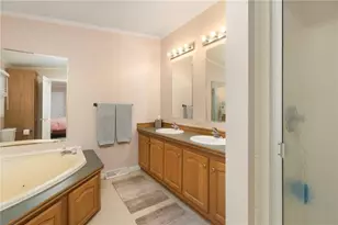 8 King Philip Rd, Coventry, RI 02816 - Photo 29
