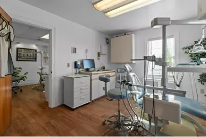 74 Valley Road, Middletown, RI 02842 - Photo 15