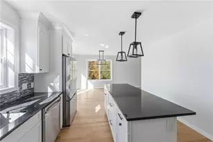 2 Teresa Ann Crossing, West Warwick, RI 02893 - Photo 5