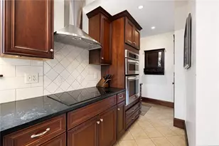 142 Ridge St, Pawtucket, RI 02860 - Photo 33