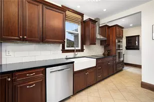 142 Ridge St, Pawtucket, RI 02860 - Photo 31