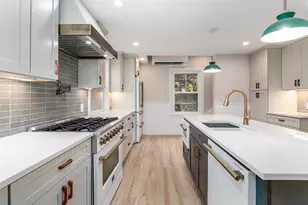 612 Warwick Neck Ave, Warwick, RI 02889 - Photo 9