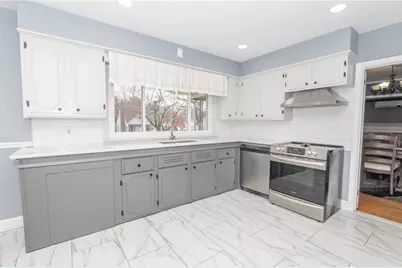 9 Farnum Avenue, North Providence, RI 02911 - Photo 7