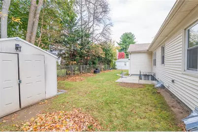 9 Farnum Avenue, North Providence, RI 02911 - Photo 23
