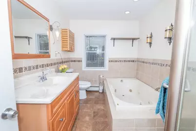 9 Farnum Avenue, North Providence, RI 02911 - Photo 13