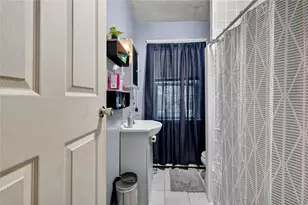 132 Atlantic Ave, Providence, RI 02907 - Photo 17