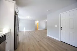 16 Pine Way Blvd, Coventry, RI 02816 - Photo 5