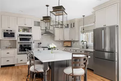 8 Ashton Court, Cranston, RI 02921 - Photo 5