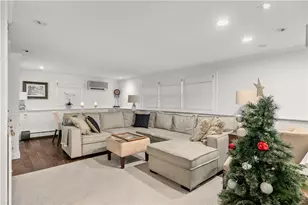 16 Shields St, Newport, RI 02840 - Photo 5