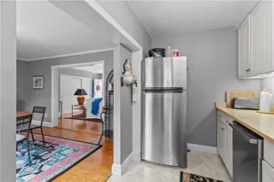 46 Chastellux Ave, Newport, RI 02840 - Photo 17