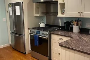 21 Baldwin Ct, Jamestown, RI 02835 - Photo 3