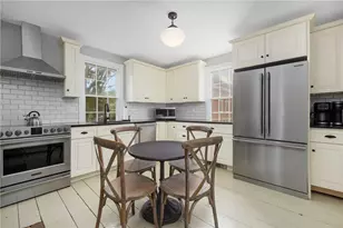 24 Barney St, Newport, RI 02840 - Photo 13