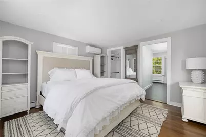 24 Barney Street, Newport, RI 02840 - Photo 23