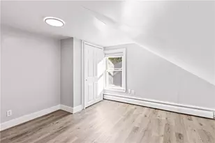 41 Oak St, Cranston, RI 02910 - Photo 23