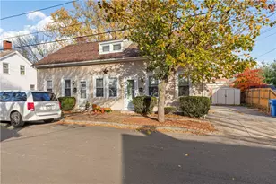 41 Oak St, Cranston, RI 02910 - Photo 3