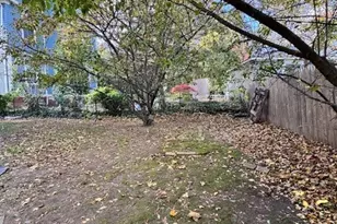 16 Mayflower St, Providence, RI 02906 - Photo 17