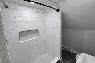 16 Mayflower St, Providence, RI 02906 - Photo 9