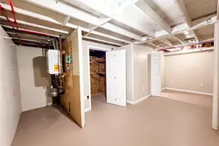 56 Hyacinth St, Providence, RI 02904 - Photo 15