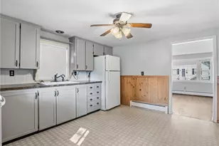 83 Greeley St, Pawtucket, RI 02861 - Photo 11