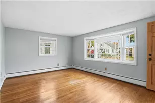 83 Greeley St, Pawtucket, RI 02861 - Photo 5