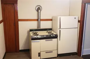 36 Roberts St, Woonsocket, RI 02895 - Photo 3