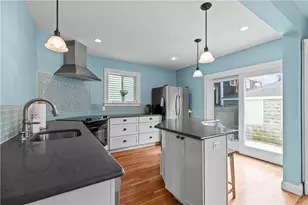 11 Ann St, Newport, RI 02840 - Photo 9