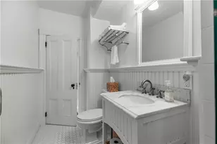 11 Ann St, Newport, RI 02840 - Photo 13