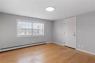 21 Donnelly St, East Providence, RI 02914 - Photo 5