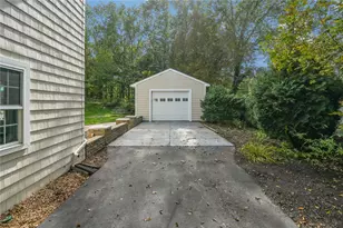 151 Old Jenckes Hill Rd, Lincoln, RI 02865 - Photo 11