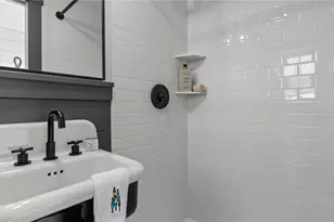 39 Connection St, Newport, RI 02840 - Photo 21