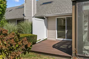 6 Fox Run Rd, Portsmouth, RI 02871 - Photo 33