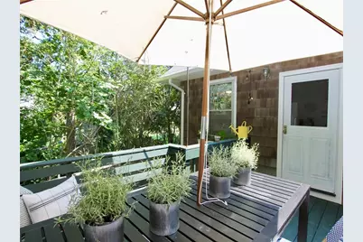 193 Coggeshall Avenue, Newport, RI 02840 - Photo 17