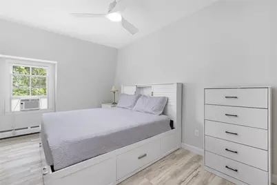 458 Thames Street #B, Newport, RI 02840 - Photo 25