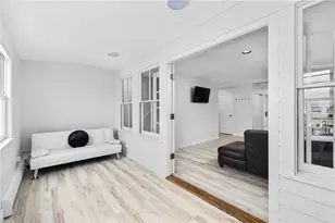 458 Thames St, Newport, RI 02840 - Photo 21