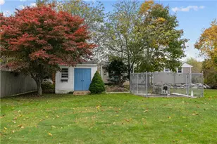 75 Montgomery St, Tiverton, RI 02878 - Photo 11