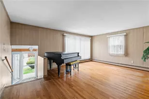 75 Montgomery St, Tiverton, RI 02878 - Photo 15