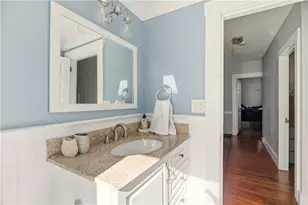 13 Holland St, Newport, RI 02840 - Photo 15