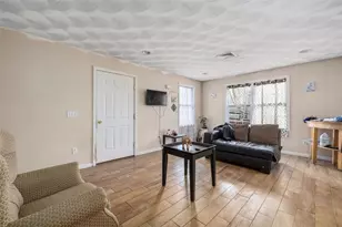 353 Manton Ave, Providence, RI 02909 - Photo 5